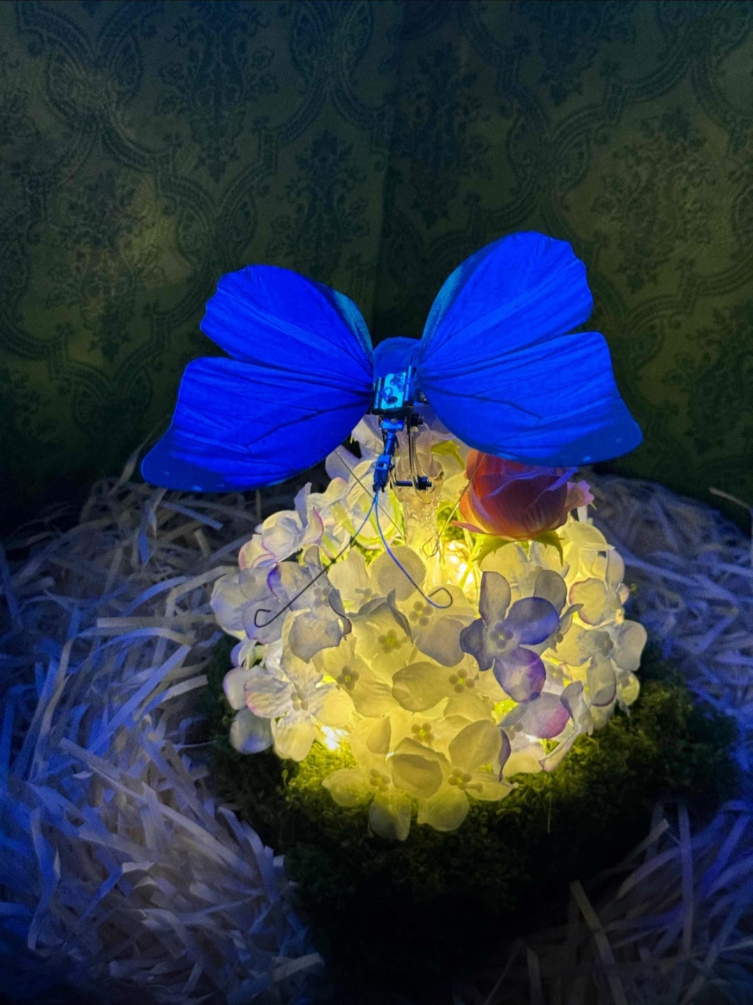 🦋 Magical Mechanical Butterfly DIY Kit with Ambient Night Light - An Enchanting Gift That Moves & Glows! ✨
